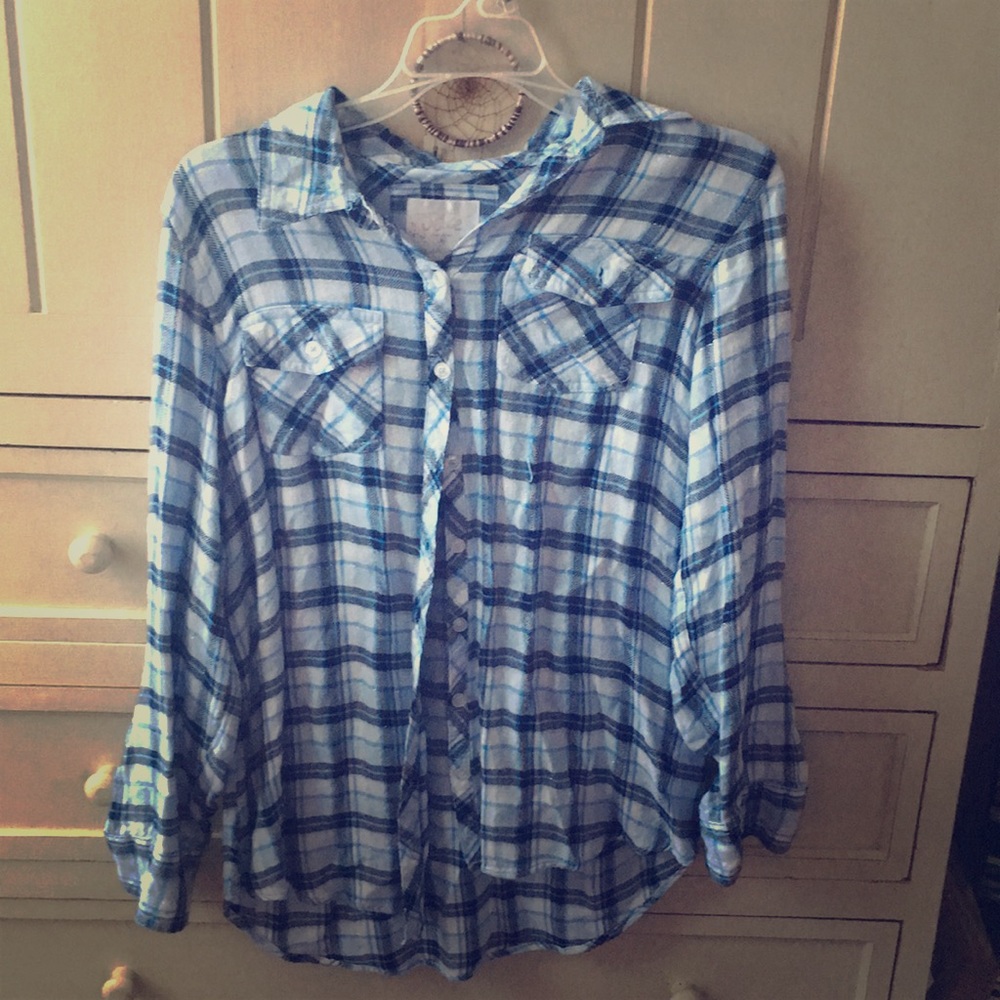 A long-sleeved shirt